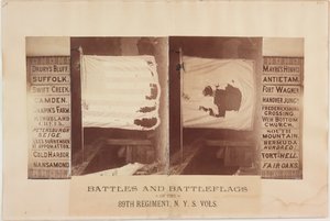 A 89. ezred csatái és harci zászlói, N. Y. S. Vols., 1870 körül (szépia fotó)